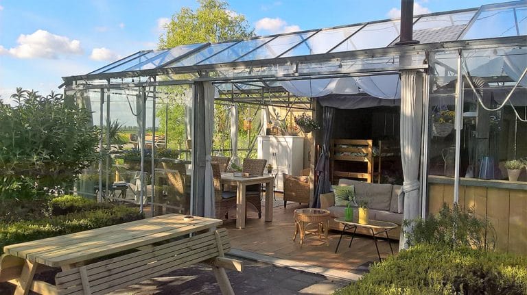 Bijzondere Overnachting Origineel Overnachten Slapen in een kas - De KasInn in het Brabantse Hank6