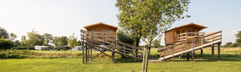 Bijzondere Overnachting Origineel Overnachten Slapen in paalhutten4