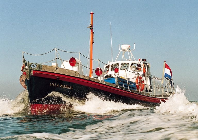 Slapen in reddingsboot Lilla Marras in Harlingen 20