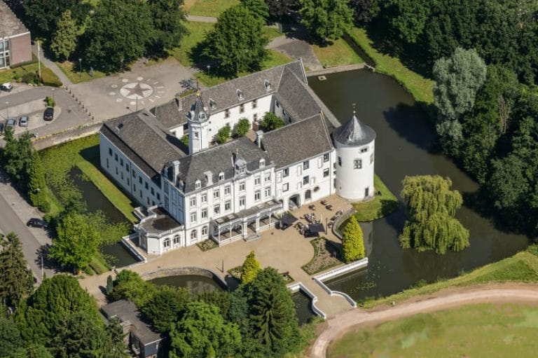Bijzondere Overnachting Hotelschool Maastricht Chateau Kasteel Bethlehem17