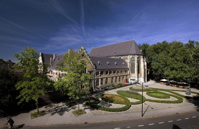 Bijzondere Overnachting Origineel Overnachten Kruisherenhotel Maastricht1