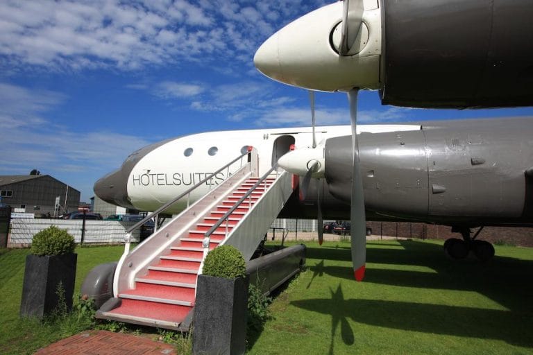 Bijzondere Overnachting Origineel Overnachten Slapen in een vliegtuigsuite op vliegveld Teuge2