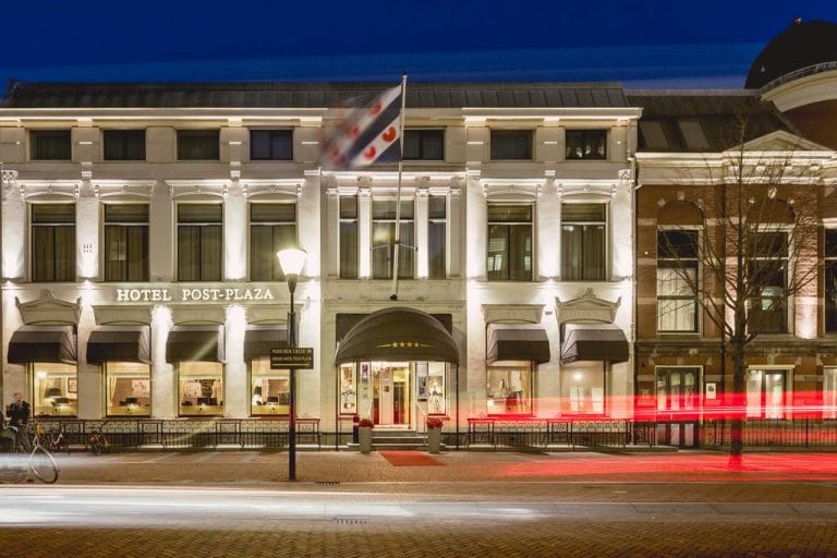 Bijzondere Overnachting Origineel Overnachten Slapen in een voormalig postkantoor Hotel Post Plaza in Leeuwarden8