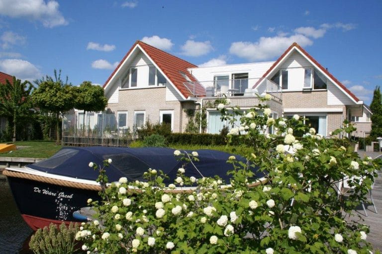 Bijzondere Overnachting Origineel Overnachten Villa Envie - Luxe boutique hotel aan het Sneekermeer4