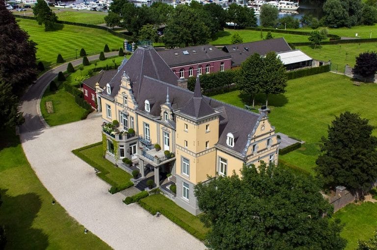 Bijzondere Overnachting Slapen in Kasteel Hoogenweerth Maastricht Limburg2