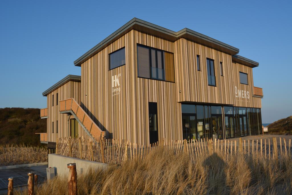 Strandhotel Zoomers Castricum met uitzicht op strand en zee 1